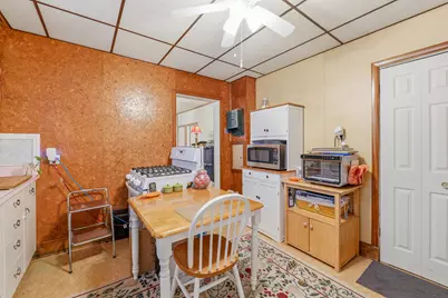321  Washington Ct, Sheboygan, WI 53081 - Photo 3