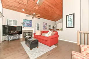 1855 Golfview Dr, Geneva, WI 53147 - Photo 11
