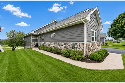 1855  Golfview Dr #35-10, Geneva, WI 53147 - Photo 7