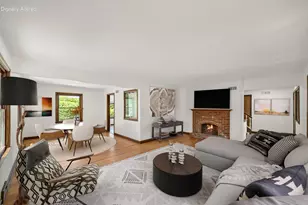 6319 N Bay Ridge Ave, Whitefish Bay, WI 53217 - Photo 3