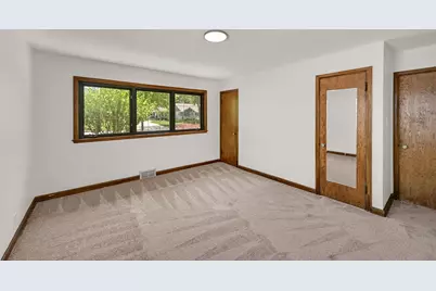 6319 N Bay Ridge Ave, Whitefish Bay, WI 53217 - Photo 19