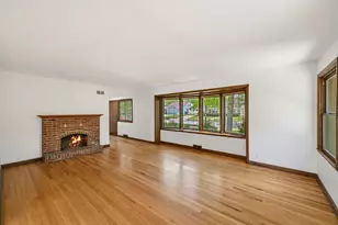 6319 N Bay Ridge Ave, Whitefish Bay, WI 53217 - Photo 5