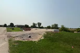 16 Trails End Ct, Fond du Lac, WI 54937 - Photo 9