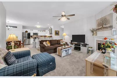 8615 S Stratford Rd #102-16, Oak Creek, WI 53154 - Photo 5
