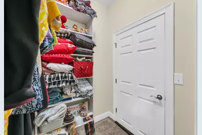 8615 S Stratford Rd #102-16, Oak Creek, WI 53154 - Photo 23