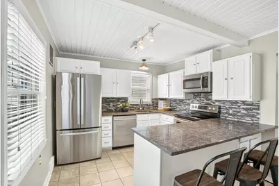 5412 N Bay Ridge Ave, Whitefish Bay, WI 53217 - Photo 11