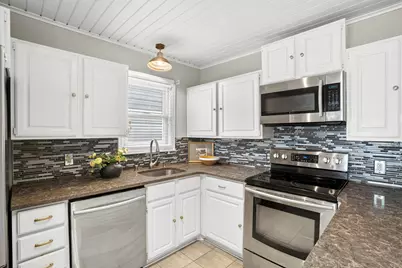 5412 N Bay Ridge Ave, Whitefish Bay, WI 53217 - Photo 9