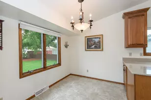 1815 Haymarket Rd, Waukesha, WI 53189 - Photo 17
