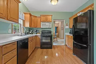 3210 E Donald Ave, Cudahy, WI 53110 - Photo 15
