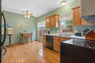 3210 E Donald Ave, Cudahy, WI 53110 - Photo 17