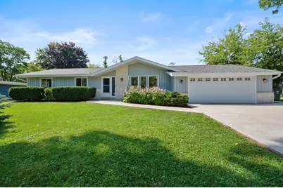 501 W Bayfield Ave, Glendale, WI 53217 - Photo 1