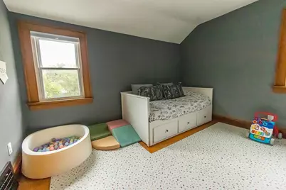 2413 N 65th St, Wauwatosa, WI 53213 - Photo 9