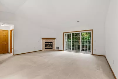 2465  Country Creek Cir #3, West Bend, WI 53095 - Photo 5