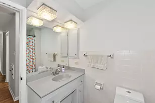 7820 W Barnard Ave, Greenfield, WI 53220 - Photo 23