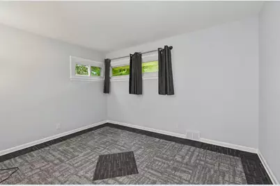 7820 W Barnard Ave, Greenfield, WI 53220 - Photo 21