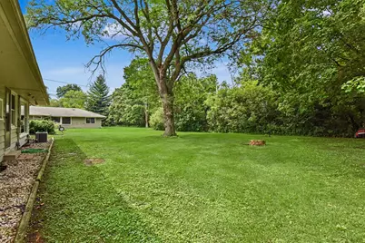 7820 W Barnard Ave, Greenfield, WI 53220 - Photo 31