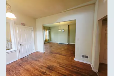 2563 N 12th St, Milwaukee, WI 53206 - Photo 5
