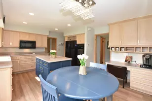 3643 Kasper St, Racine, WI 53402 - Photo 9