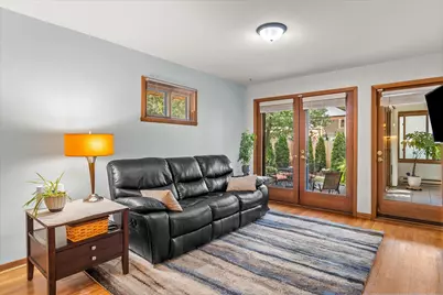 4947 W Jackson Park Dr, Milwaukee, WI 53219 - Photo 13
