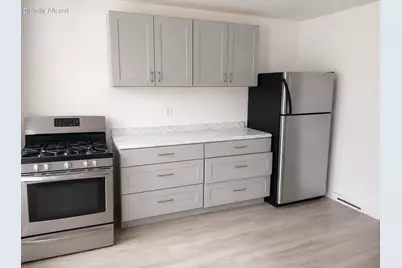 1027  Albert St, Racine, WI 53404 - Photo 15
