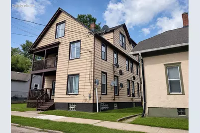1027  Albert St, Racine, WI 53404 - Photo 3