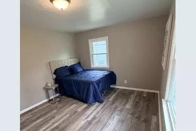 3230 S 112th St, West Allis, WI 53227 - Photo 11