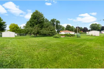 8826 S Patricia Blvd, Oak Creek, WI 53154 - Photo 31