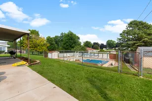 8826 S Patricia Blvd, Oak Creek, WI 53154 - Photo 25