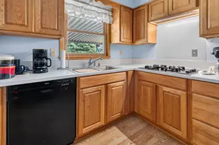 8826 S Patricia Blvd, Oak Creek, WI 53154 - Photo 15