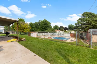 8826 S Patricia Blvd, Oak Creek, WI 53154 - Photo 21