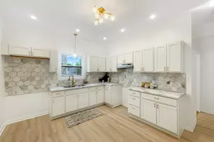 1431 N 22nd St, Milwaukee, WI 53205 - Photo 5