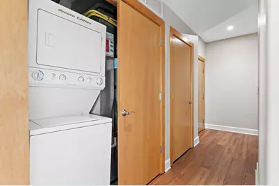 1550 E Royall Pl #1112, Milwaukee, WI 53202 - Photo 21