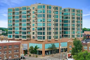 1550 E Royall Pl, Milwaukee, WI 53202 - Photo 1