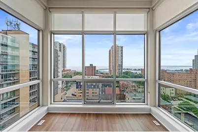 1550 E Royall Pl #1112, Milwaukee, WI 53202 - Photo 7