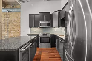 239 E Chicago St, Milwaukee, WI 53202 - Photo 11