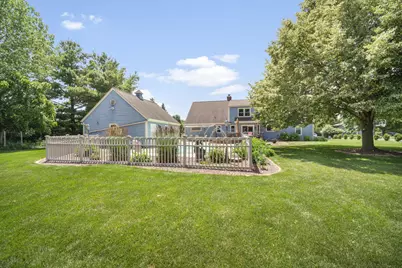 149  Hickory Dr, Delafield, WI 53018 - Photo 39