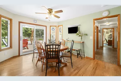 149  Hickory Dr, Delafield, WI 53018 - Photo 7