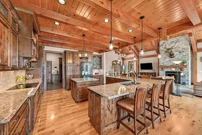 5531  Peters Dr, West Bend, WI 53095 - Photo 9