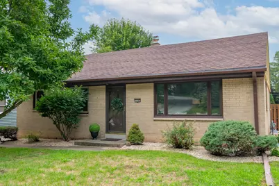 11707 W Oxford Pl, Wauwatosa, WI 53226 - Photo 21