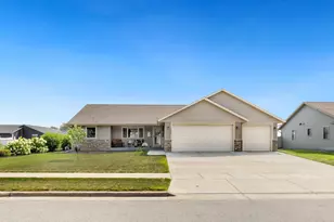 1912 McGilvray Way, Holmen, WI 54636 - Photo 1