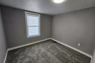 714 Kewaunee St, Racine, WI 53402 - Photo 5