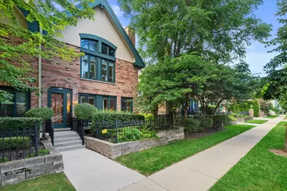 1421 N Humboldt Ave, Milwaukee, WI 53202 - Photo 41