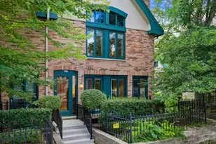 1421 N Humboldt Ave, Milwaukee, WI 53202 - Photo 35
