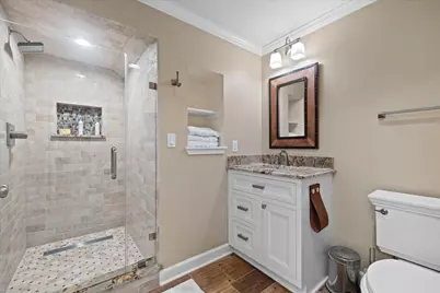 1421 N Humboldt Ave, Milwaukee, WI 53202 - Photo 33