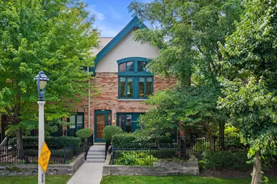 1421 N Humboldt Ave, Milwaukee, WI 53202 - Photo 43