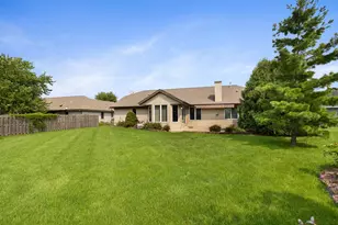 6871 S Dory Dr, Franklin, WI 53132 - Photo 5
