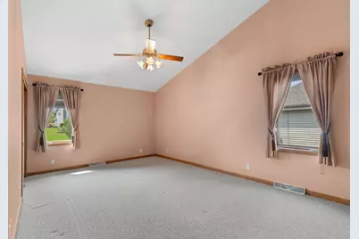 6871 S Dory Dr, Franklin, WI 53132 - Photo 21