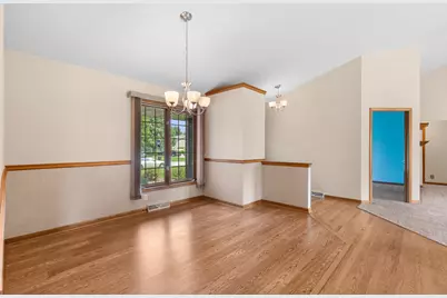 6871 S Dory Dr, Franklin, WI 53132 - Photo 17