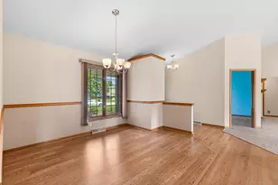6871 S Dory Dr, Franklin, WI 53132 - Photo 17
