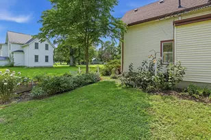 W379N8324 Mill St, Lac La Belle, WI 53066 - Photo 27